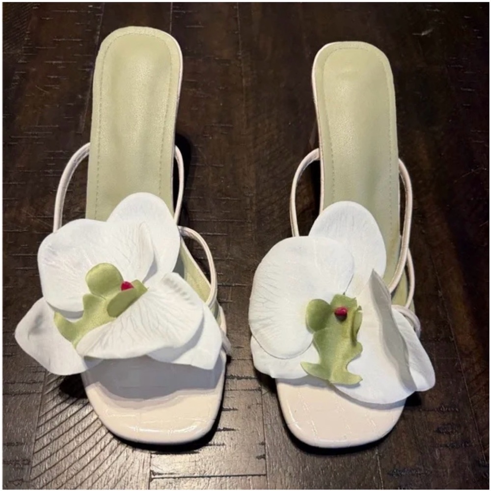 Elegant White Floral Women's Heels